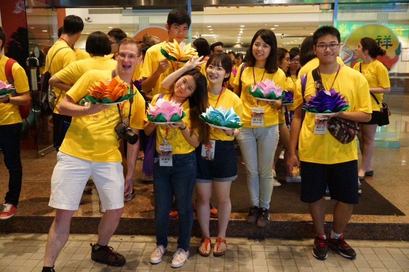 2016 Fun Chinese, Water Lantern Festival - Group photo